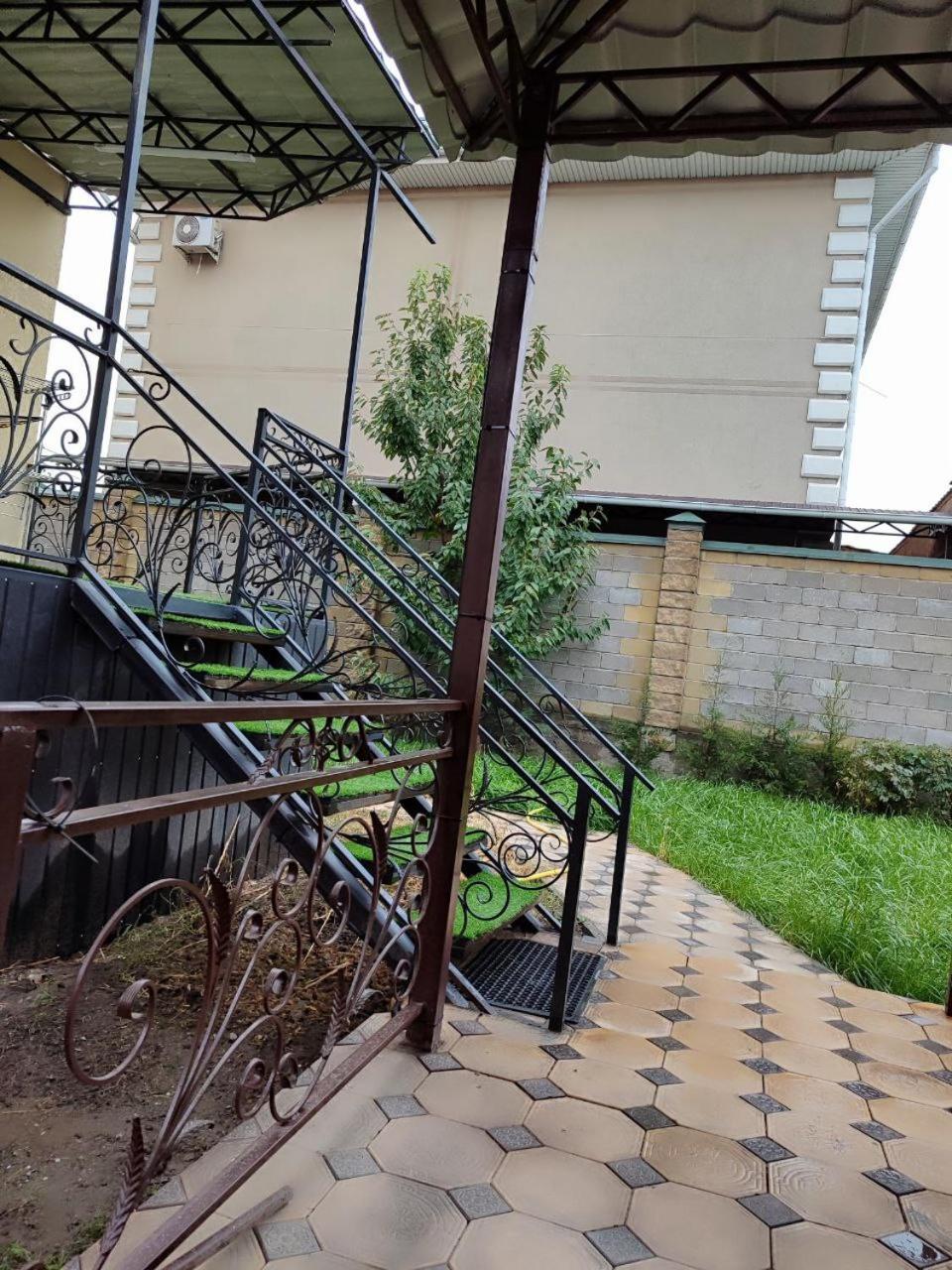 Amanat Guest House 比什凯克 外观 照片