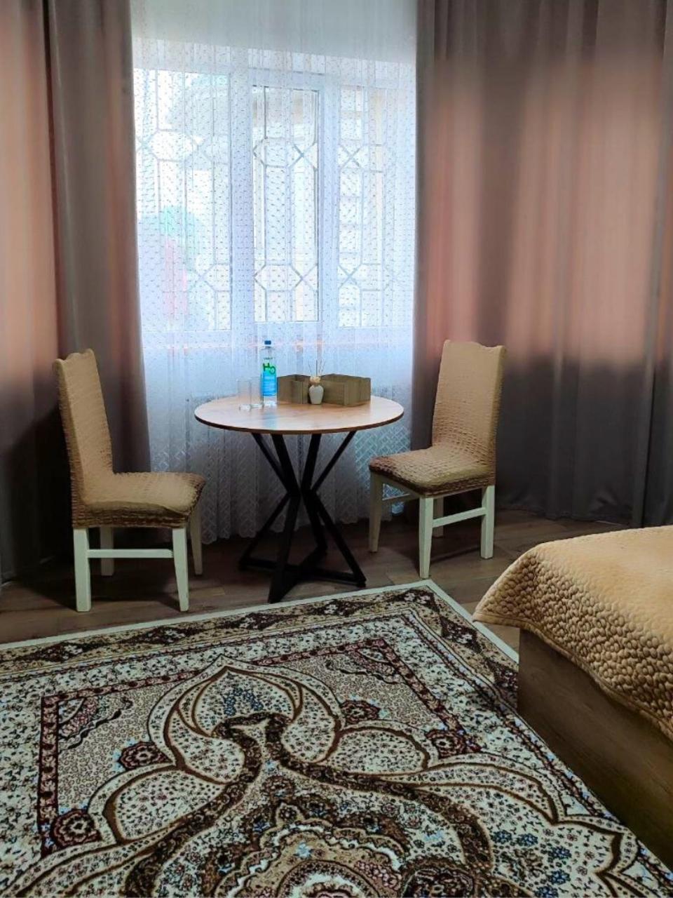 Amanat Guest House 比什凯克 外观 照片