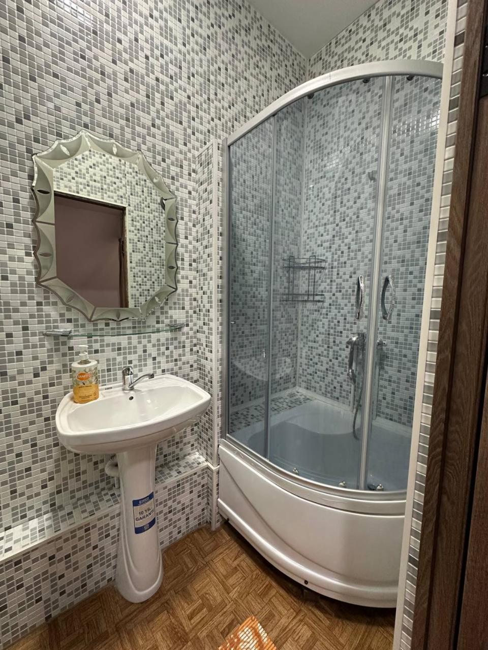 Amanat Guest House 比什凯克 外观 照片