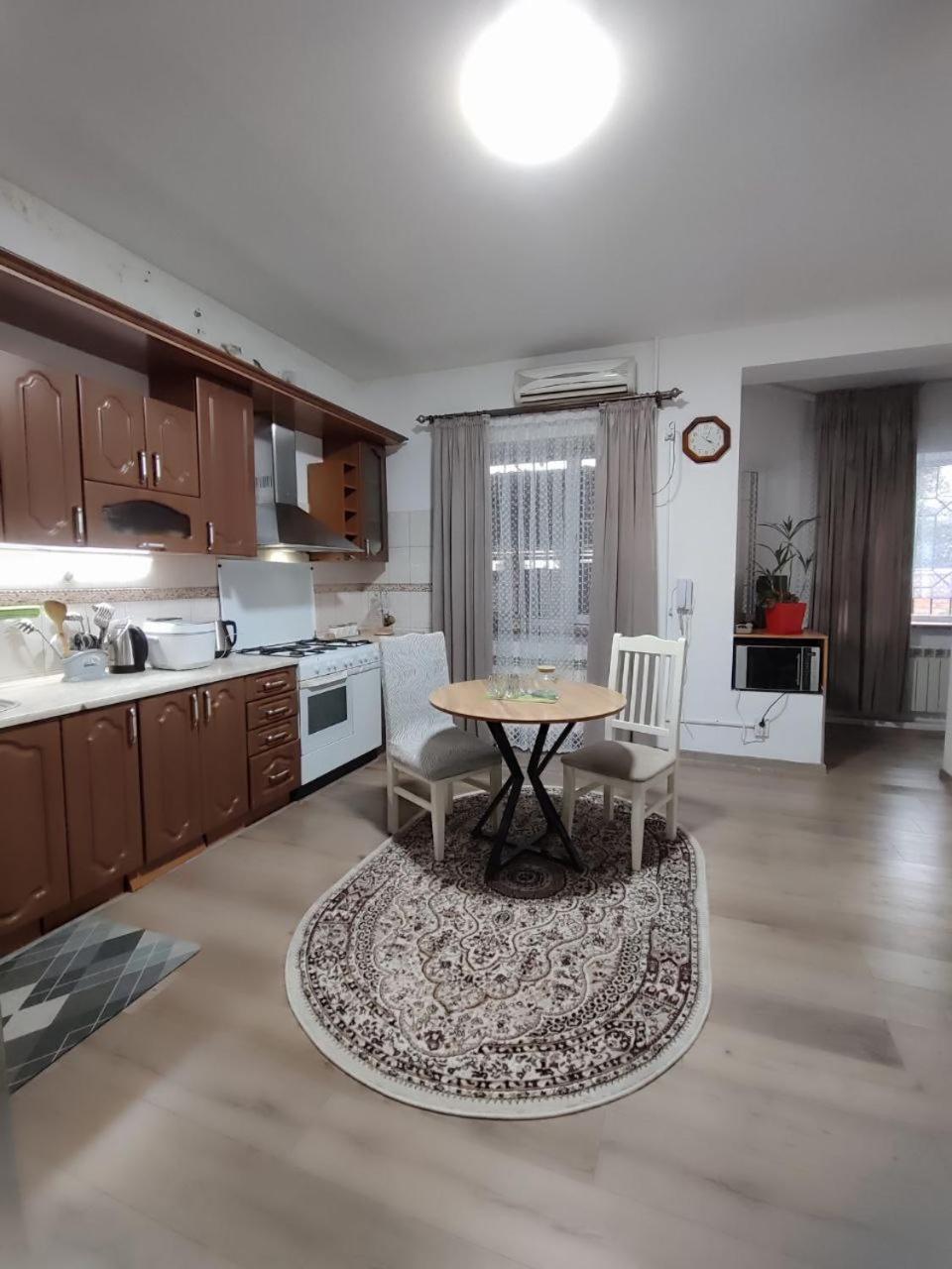 Amanat Guest House 比什凯克 外观 照片